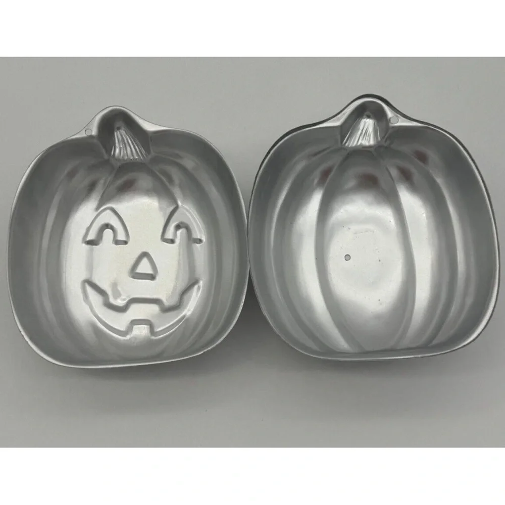 Wilton Halloween 3D Stand Up JACK-O-LANTERN Pumpkin Baking Cake Pan Vintage